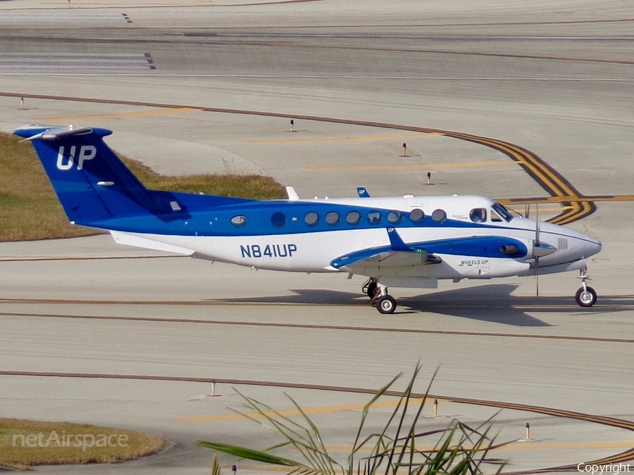 Wheels Up Beech King Air 350 (N841UP) | Photo 145787