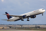 Delta Air Lines Boeing 767-432(ER) (N842MH) at  Atlanta - Hartsfield-Jackson International, United States