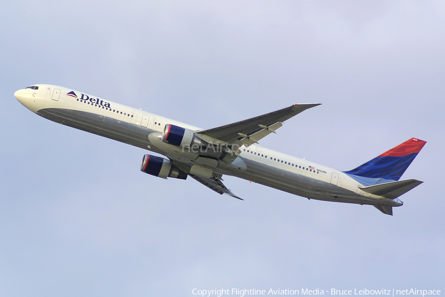 Delta Air Lines Boeing 767-432(ER) (N842MH) | Photo 182818