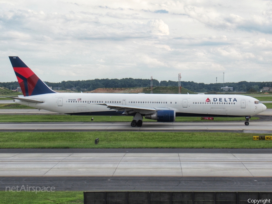 Delta Air Lines Boeing 767-432(ER) (N842MH) | Photo 347429