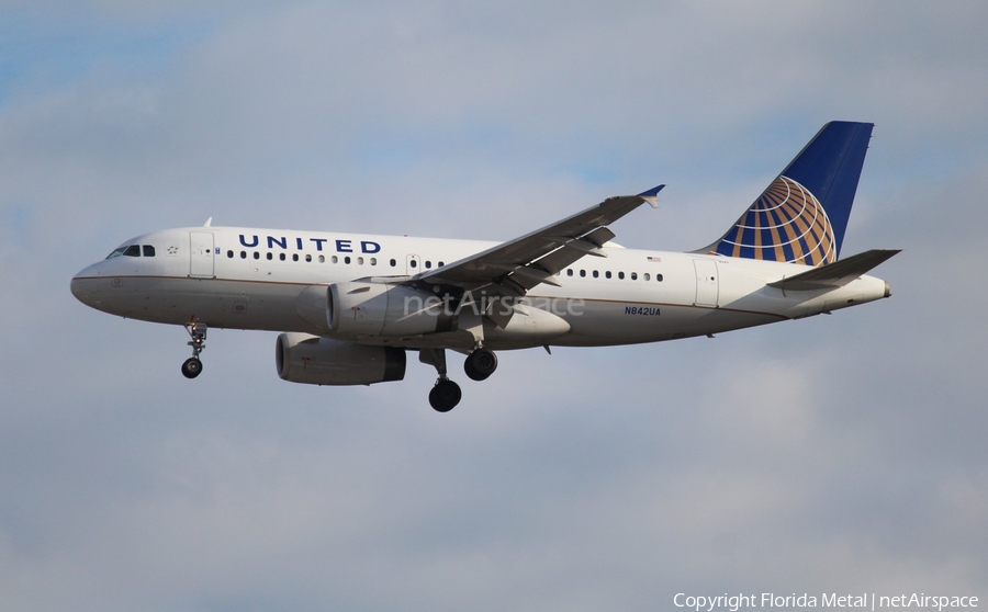 United Airlines Airbus A319-131 (N842UA) | Photo 306136