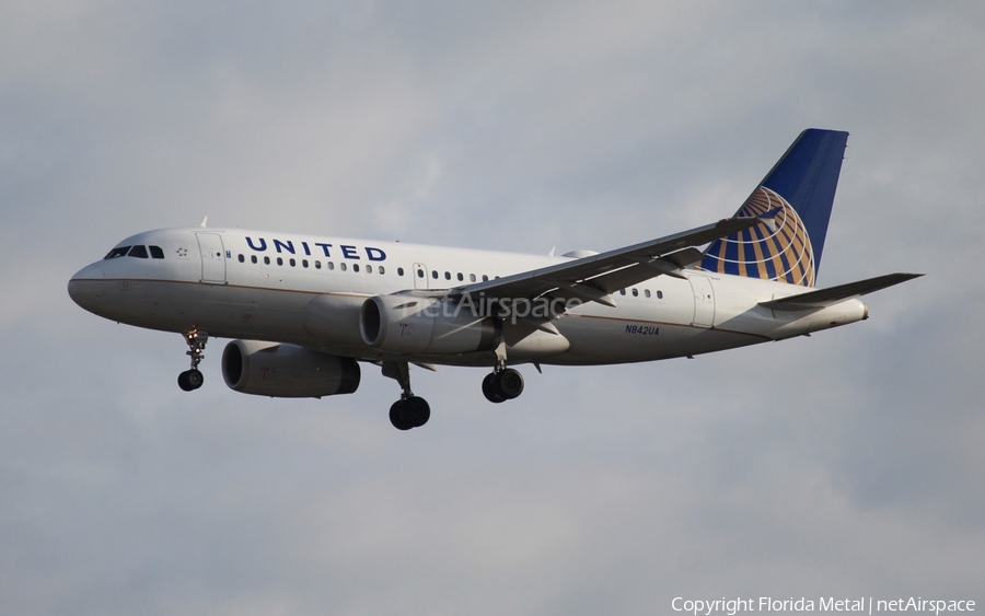 United Airlines Airbus A319-131 (N842UA) | Photo 318345