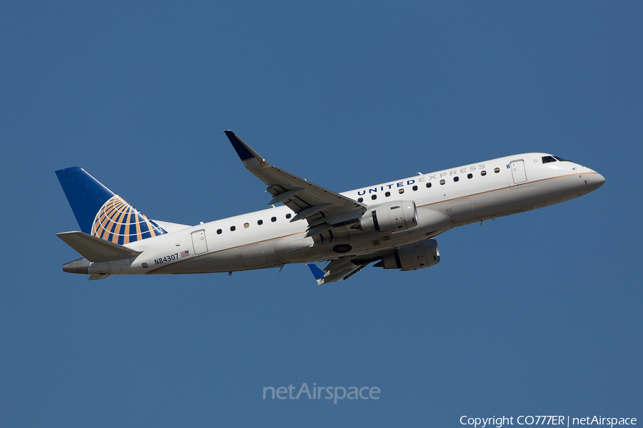 United Express (Mesa Airlines) Embraer ERJ-175LR (ERJ-170-200LR) (N84307) | Photo 153554