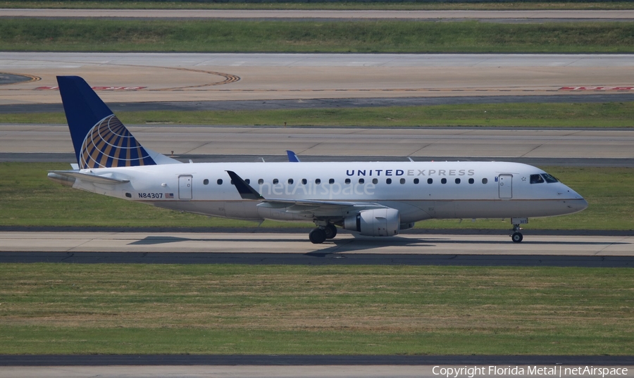 United Express (Mesa Airlines) Embraer ERJ-175LR (ERJ-170-200LR) (N84307) | Photo 407001