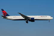 Delta Air Lines Boeing 767-432(ER) (N843MH) at  London - Heathrow, United Kingdom