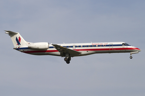 American Eagle (Envoy) Embraer ERJ-140LR (N844AE) at  Montreal - Pierre Elliott Trudeau International (Dorval), Canada