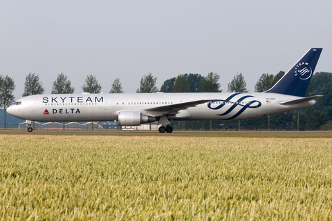 Delta Air Lines Boeing 767-432(ER) (N844MH) at  Amsterdam - Schiphol, Netherlands