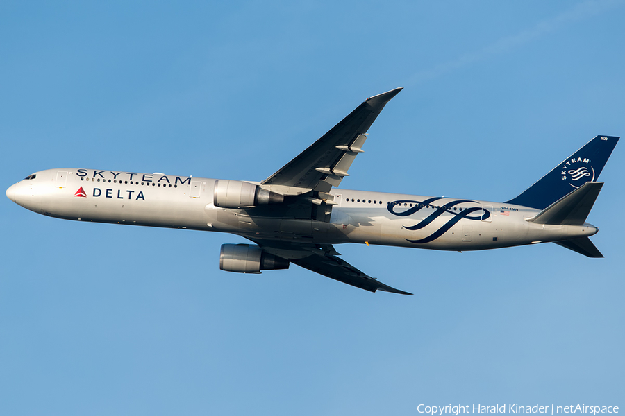 Delta Air Lines Boeing 767-432(ER) (N844MH) | Photo 298568