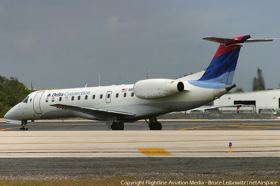 Delta Connection (Chautauqua Airlines) Embraer ERJ-135LR (N844RP) | Photo 180889