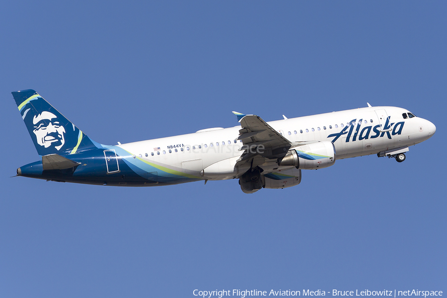 Alaska Airlines Airbus A320-214 (N844VA) | Photo 507654