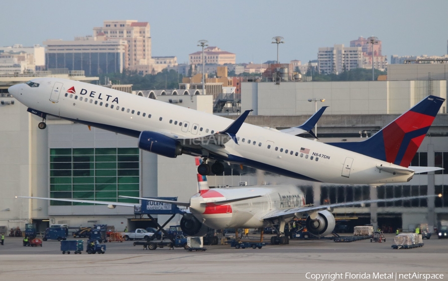 Delta Air Lines Boeing 737-932(ER) (N847DN) | Photo 318413