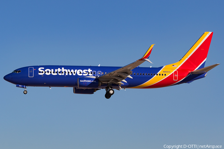 Southwest Airlines Boeing 737-8H4 (N8501V) | Photo 140235