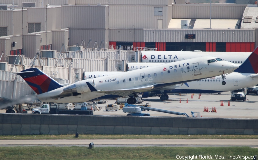 Delta Connection (ExpressJet Airlines) Bombardier CRJ-200ER (N850AS) | Photo 318519