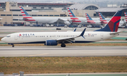 Delta Air Lines Boeing 737-932(ER) (N850DN) at  Los Angeles - International, United States