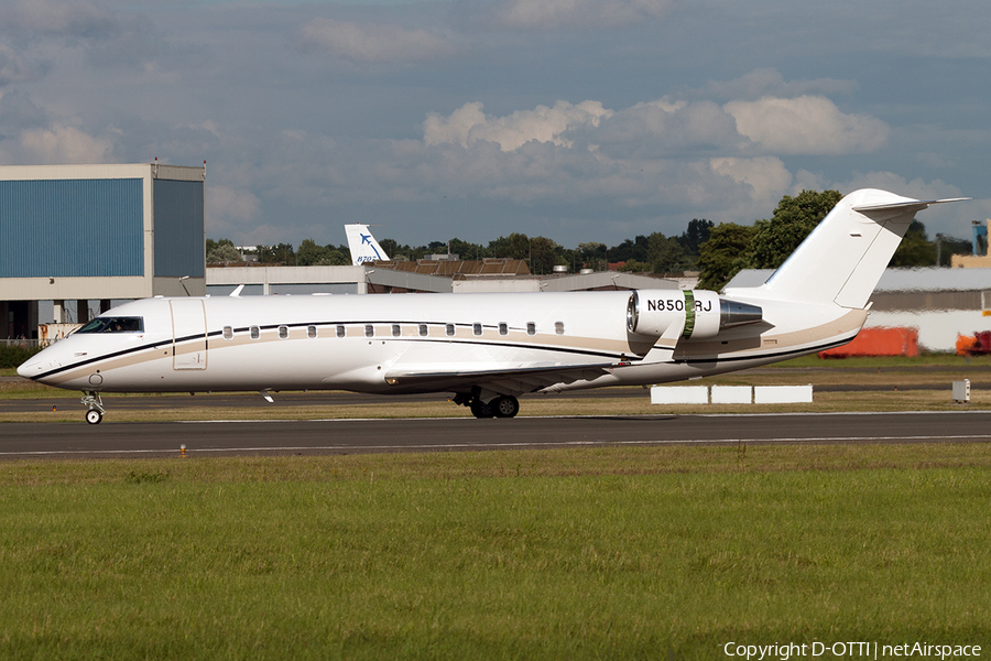 (Private) Bombardier CL-600-2B19 Challenger 850 (N850RJ) | Photo 201691