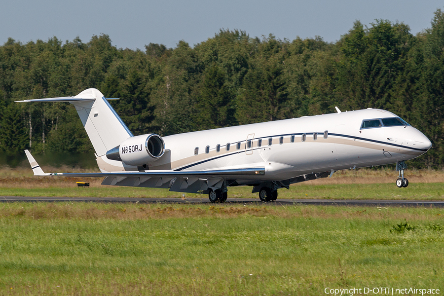 (Private) Bombardier CL-600-2B19 Challenger 850 (N850RJ) | Photo 203121