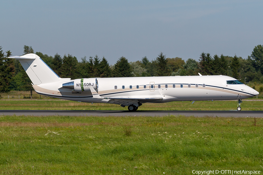 (Private) Bombardier CL-600-2B19 Challenger 850 (N850RJ) | Photo 203122