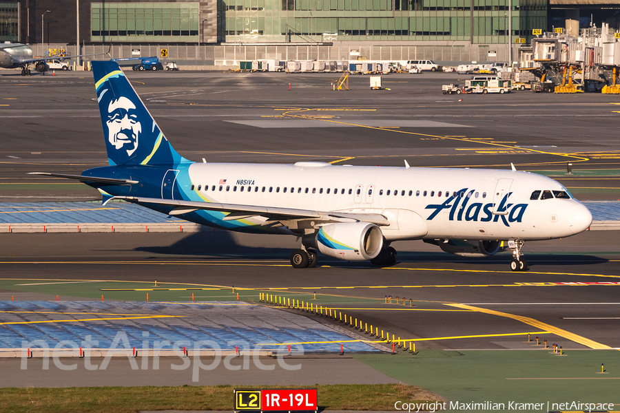 Alaska Airlines Airbus A320-214 (N851VA) | Photo 503163