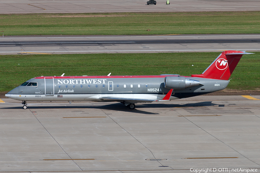 Northwest Airlink (Pinnacle Airlines) Bombardier CRJ-200LR (N8524A) | Photo 191247