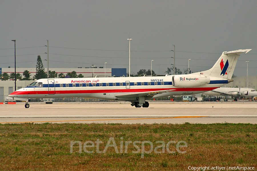 American Eagle Embraer ERJ-140LR (N852AE) | Photo 170374