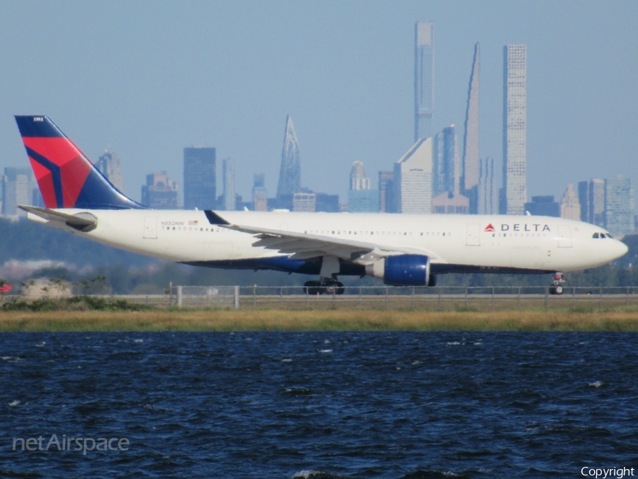 Delta Air Lines Airbus A330-223 (N852NW) | Photo 583763