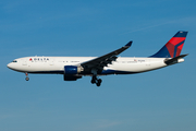 Delta Air Lines Airbus A330-223 (N852NW) at  London - Heathrow, United Kingdom