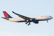 Delta Air Lines Airbus A330-223 (N852NW) at  London - Heathrow, United Kingdom