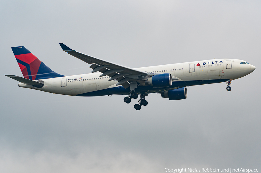 Delta Air Lines Airbus A330-223 (N854NW) | Photo 528428