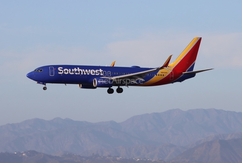 Southwest Airlines Boeing 737-8H4 (N8558Z) at  Los Angeles - International, United States