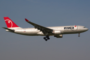 Northwest Airlines Airbus A330-223 (N858NW) at  Amsterdam - Schiphol, Netherlands