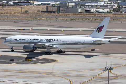 Arizona Cardinals Boeing 777-232(ER) (N860DA) at  Phoenix - Sky Harbor, United States