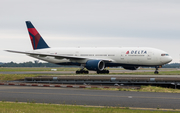 Delta Air Lines Boeing 777-232(ER) (N860DA) at  Paris - Charles de Gaulle (Roissy), France