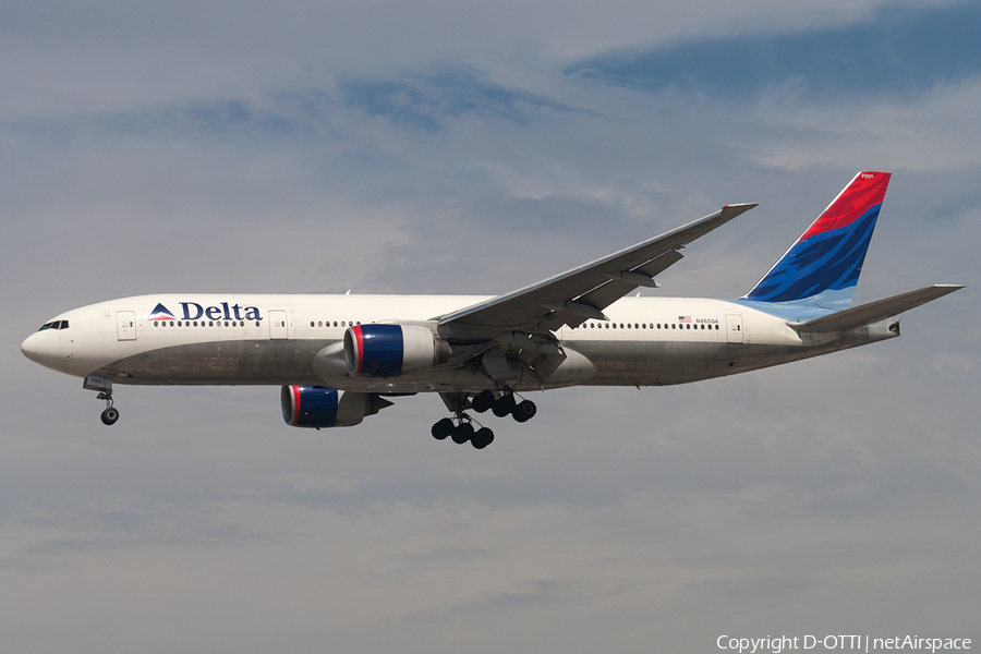 Delta Air Lines Boeing 777-232(ER) (N860DA) | Photo 185314