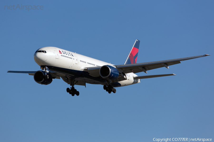 Delta Air Lines Boeing 777-232(ER) (N860DA) | Photo 18564