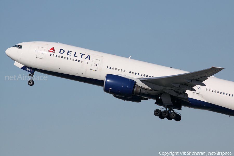 Delta Air Lines Boeing 777-232(ER) (N860DA) | Photo 19015