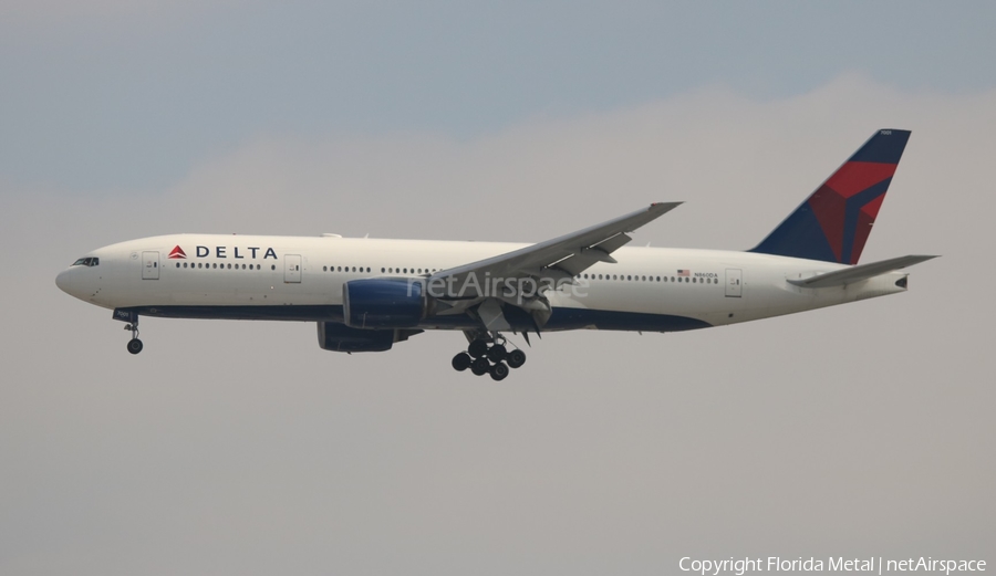 Delta Air Lines Boeing 777-232(ER) (N860DA) | Photo 306138