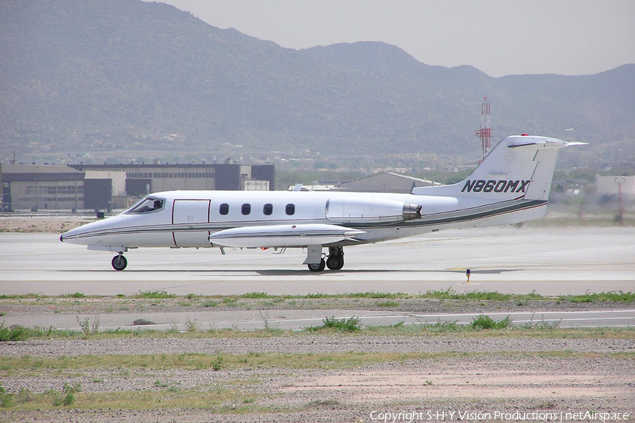 (Private) Learjet 25B (N860MX) | Photo 613