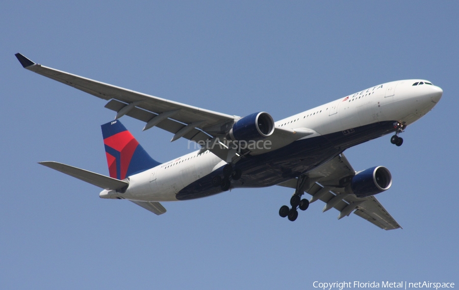 Delta Air Lines Airbus A330-223 (N860NW) | Photo 302395