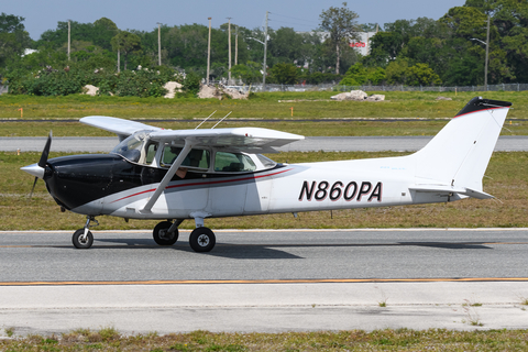 (Private) Cessna 172P Skyhawk (N860PA) at  Sarasota - Bradenton, United States
