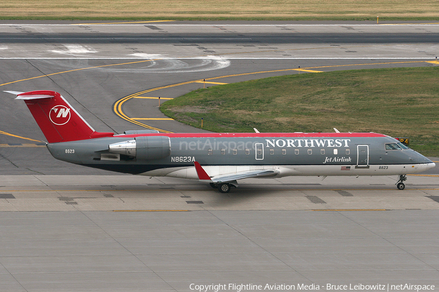 Northwest Airlink (Pinnacle Airlines) Bombardier CRJ-200ER (N8623A) | Photo 150733