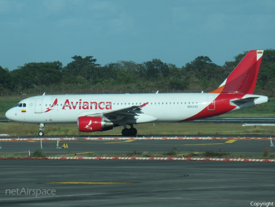 Avianca Airbus A320-214 (N862AV) | Photo 377734