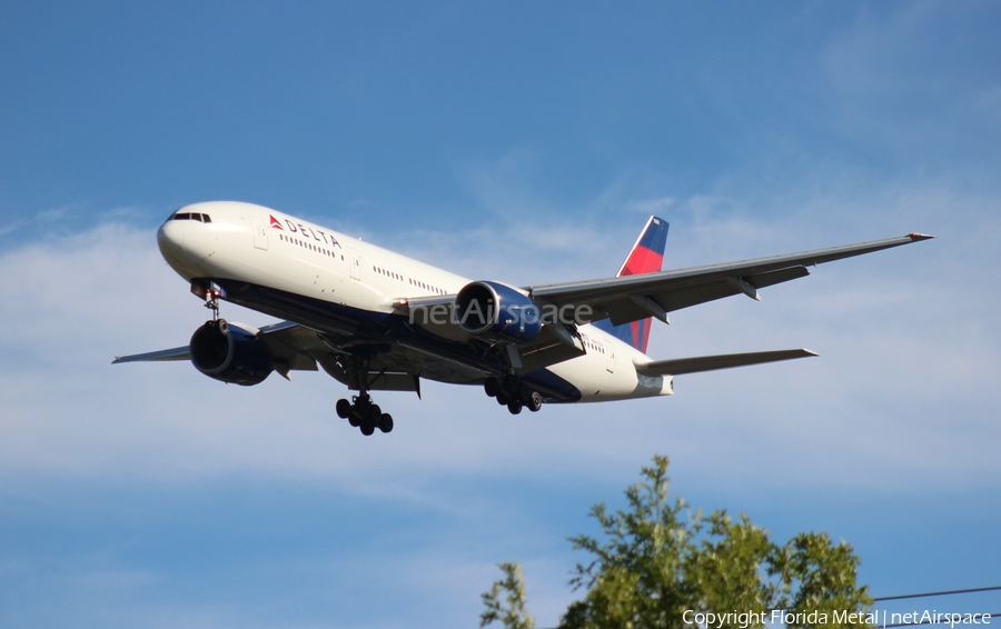 Delta Air Lines Boeing 777-232(ER) (N862DA) | Photo 302398