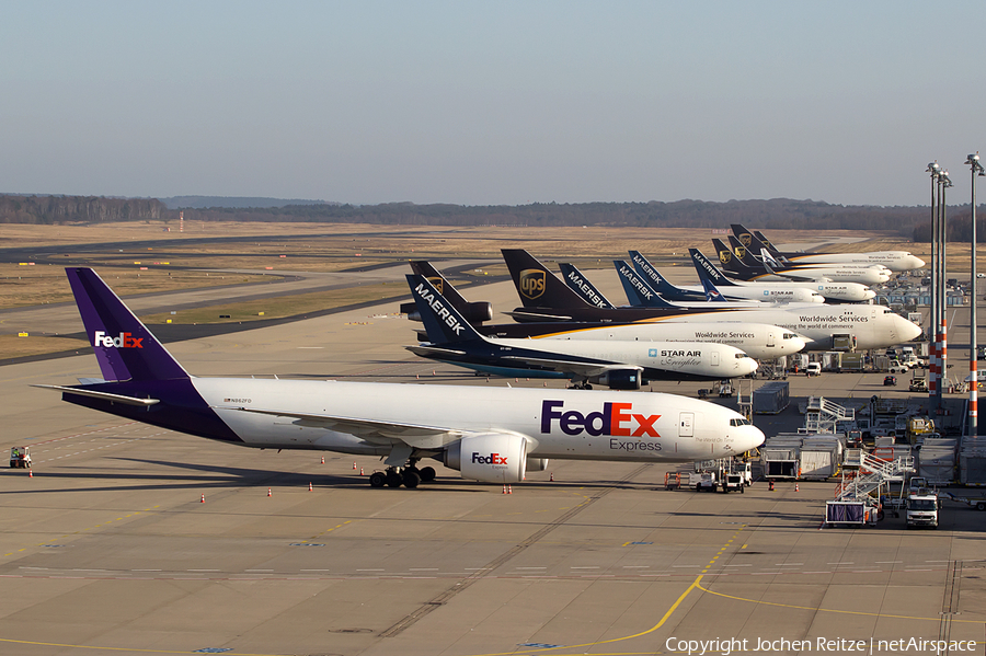 FedEx Boeing 777-FS2 (N862FD) | Photo 44873