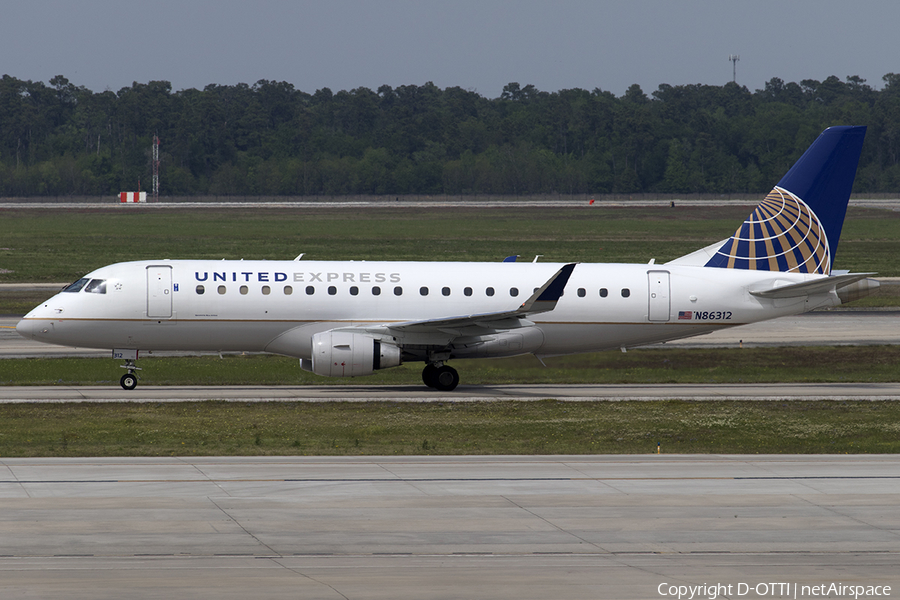 United Express (Mesa Airlines) Embraer ERJ-175LR (ERJ-170-200LR) (N86312) | Photo 537640