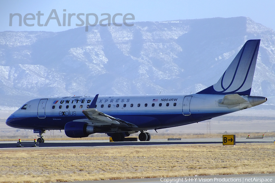 United Express (Shuttle America) Embraer ERJ-170SE (ERJ-170-100SE) (N864RW) | Photo 21554