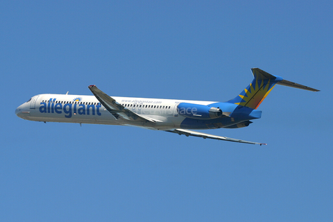 Allegiant Air McDonnell Douglas MD-83 (N865GA) at  Green Bay - Austin Straubel International, United States
