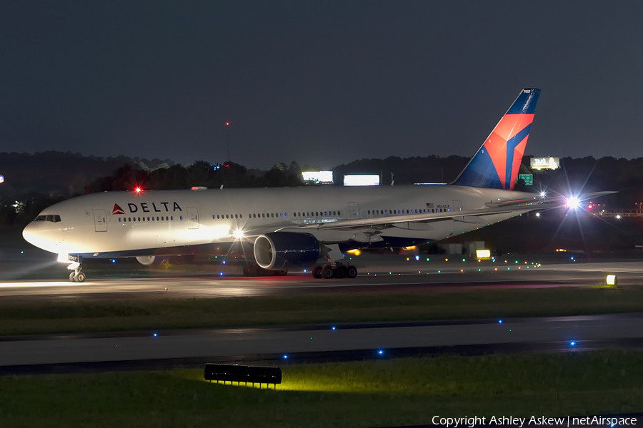 Delta Air Lines Boeing 777-232(ER) (N866DA) | Photo 328891