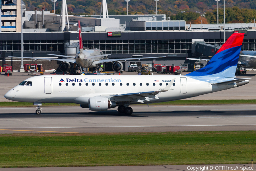 Delta Connection (Shuttle America) Embraer ERJ-170SE (ERJ-170-100SE) (N866RW) | Photo 189649