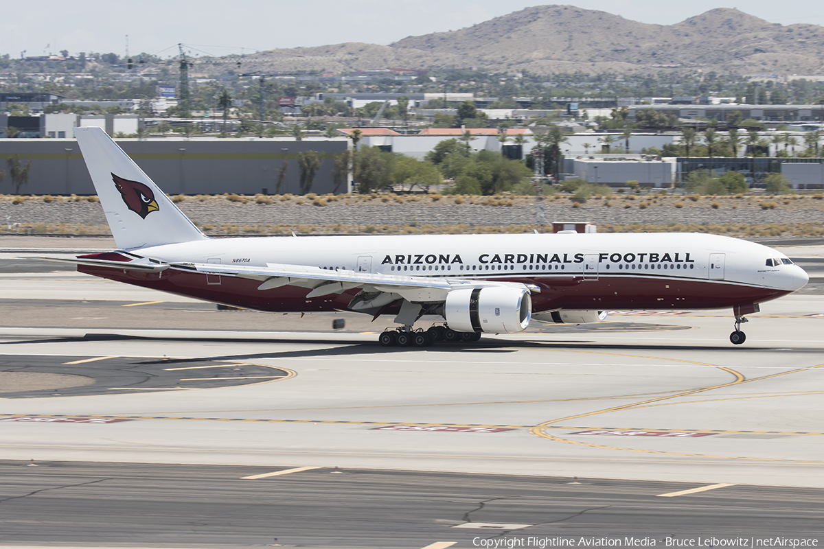 N867DA Arizona Cardinals Boeing 777-232ER