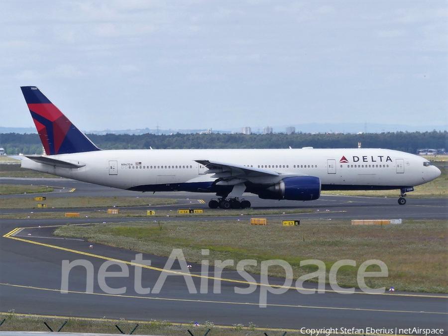 Delta Air Lines Boeing 777-232(ER) (N867DA) | Photo 393173